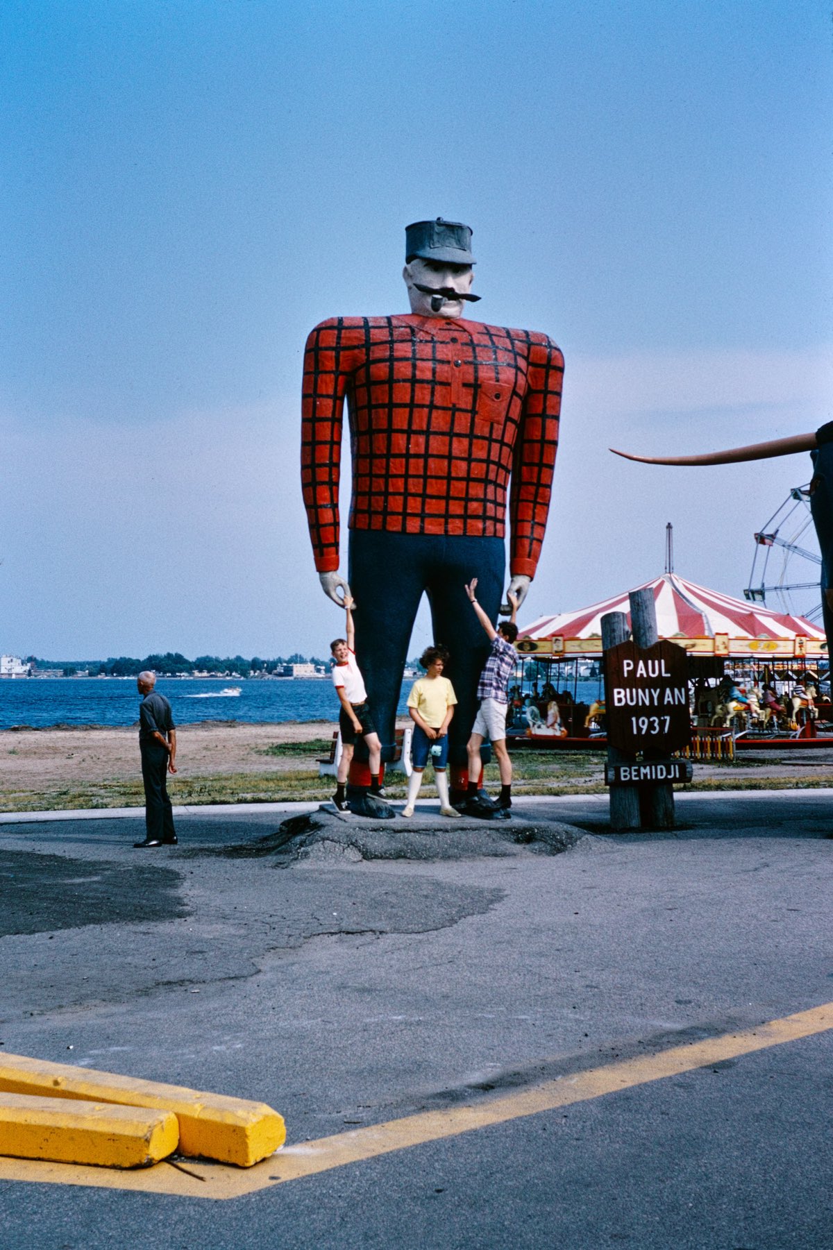 Adolescents find delight in fondling Paul Bunyan's reachable parts